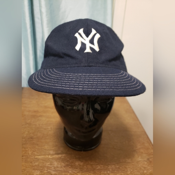 vintage Yankees hat - Picture 1 of 11